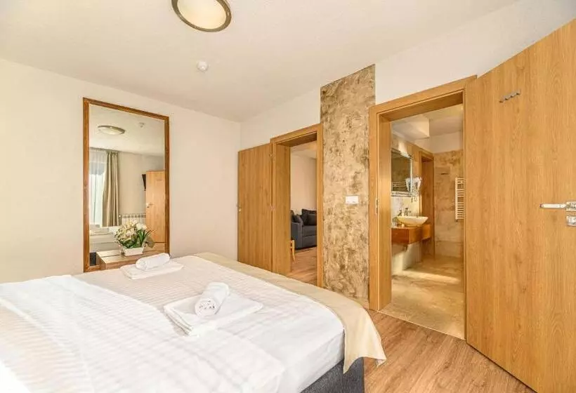 Pensiunea Apuseni Wild