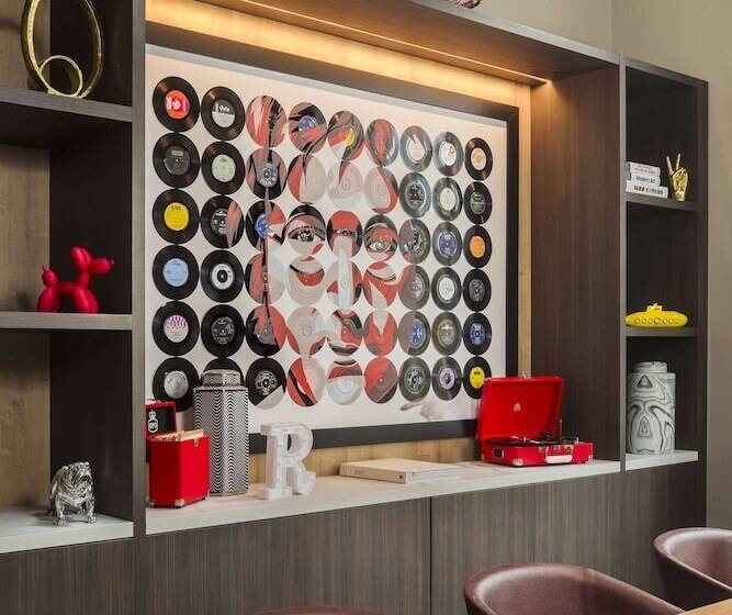 Radisson Red Hotel, Liverpool