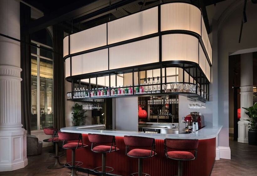 Radisson Red Hotel, Liverpool