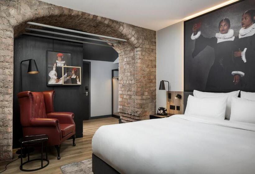 Radisson Red Hotel, Liverpool