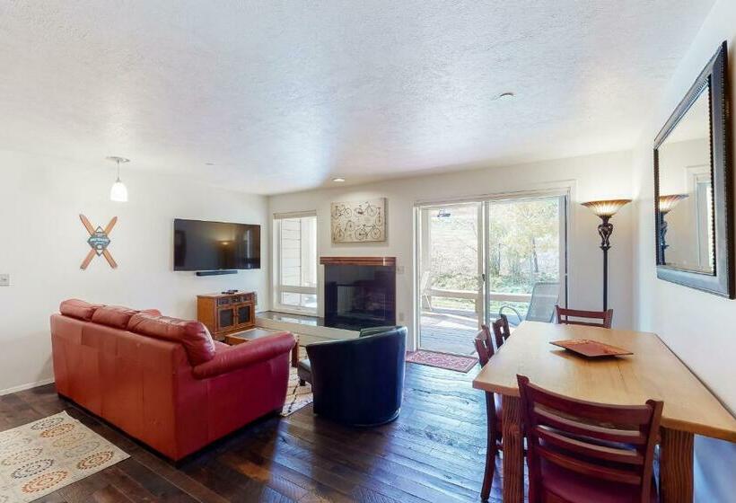 ホテル 2498 Indian Springs