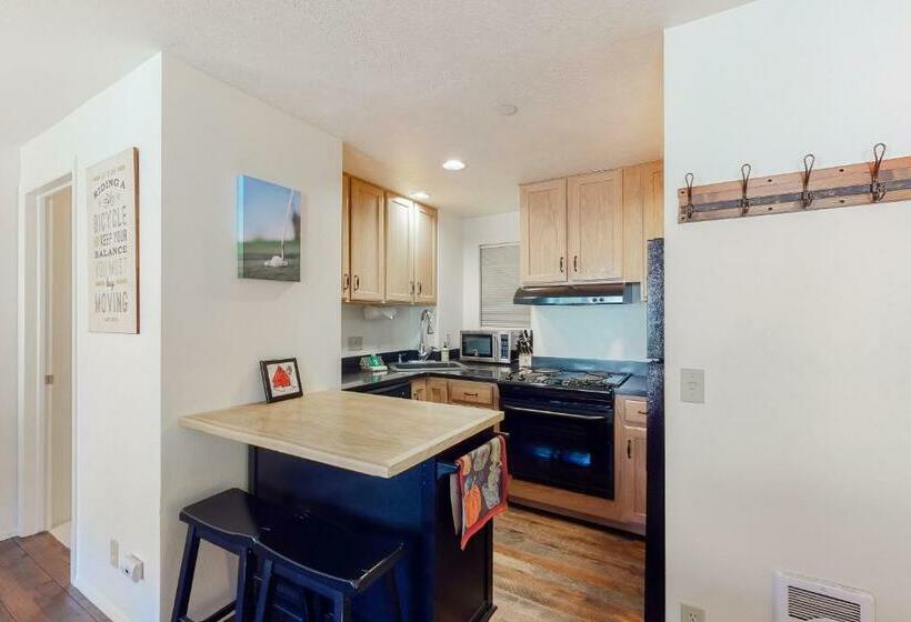 ホテル 2498 Indian Springs