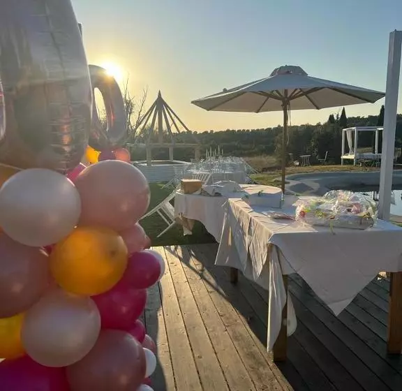 ホテル Agriturismo Cerrosughero