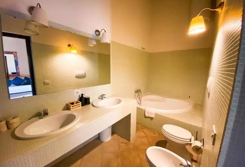 ホテル Agriturismo Cerrosughero