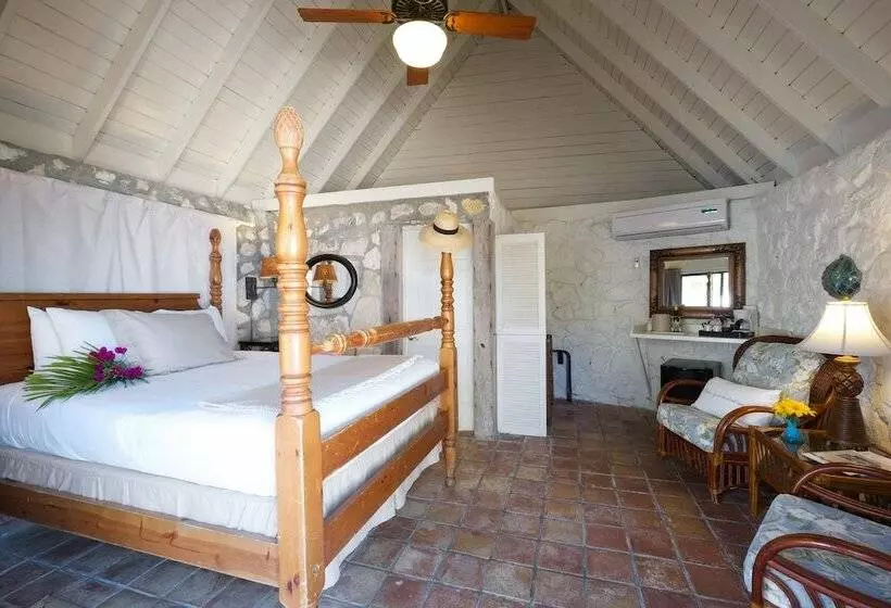 Hotelli Fernandez Bay Village