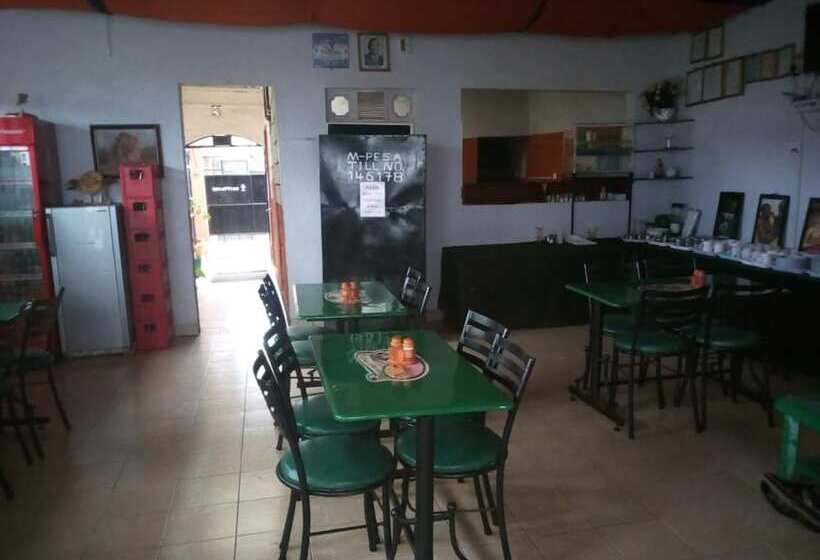 هتل Green Hut Guest House