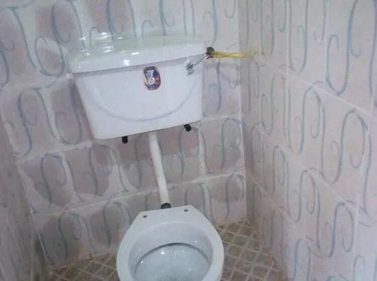 هتل Green Hut Guest House