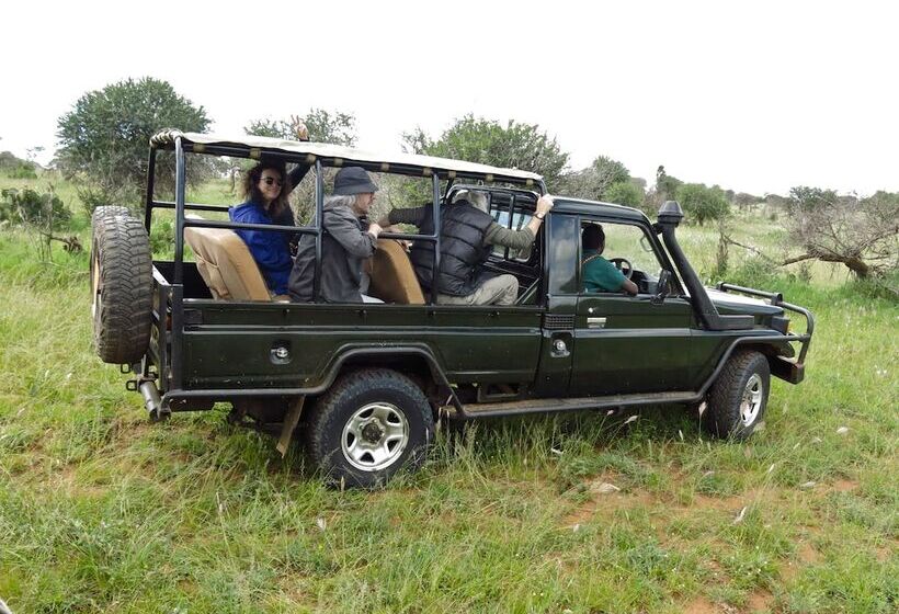 Отель Laikipia Eco Cottages