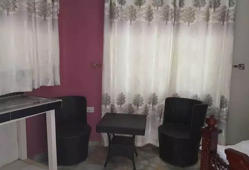 هتل Lite Cottages