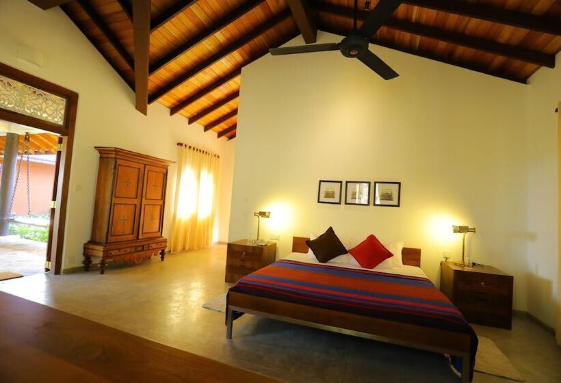 Отель The Bungalow, Makuludola Estate