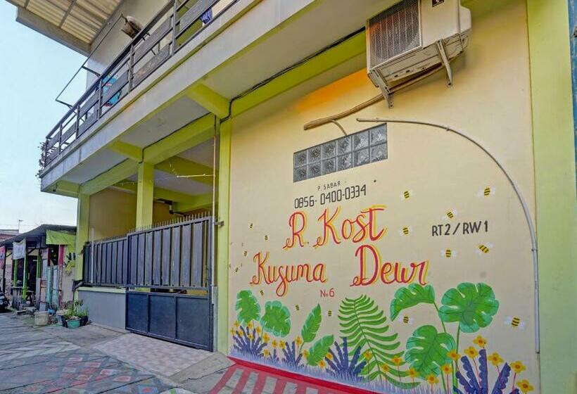 فندق Oyo 91884 Kost Kusuma Dewi