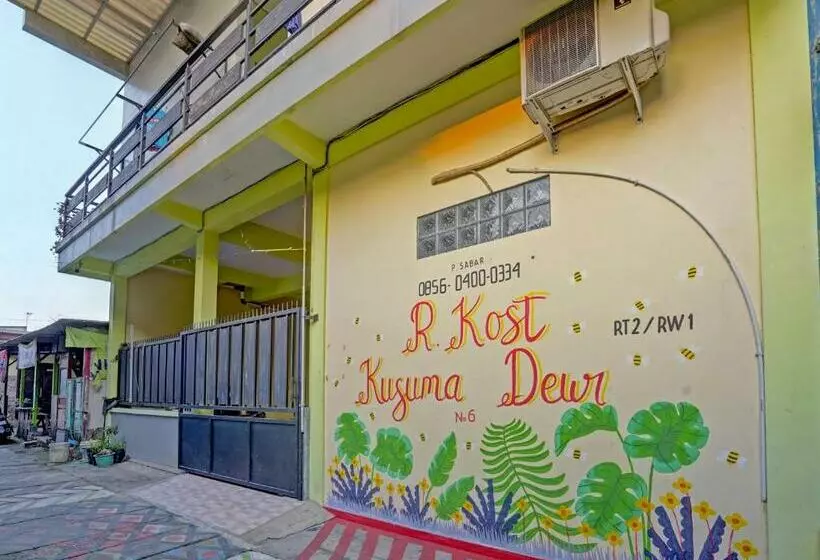 هتل Oyo 91884 Kost Kusuma Dewi