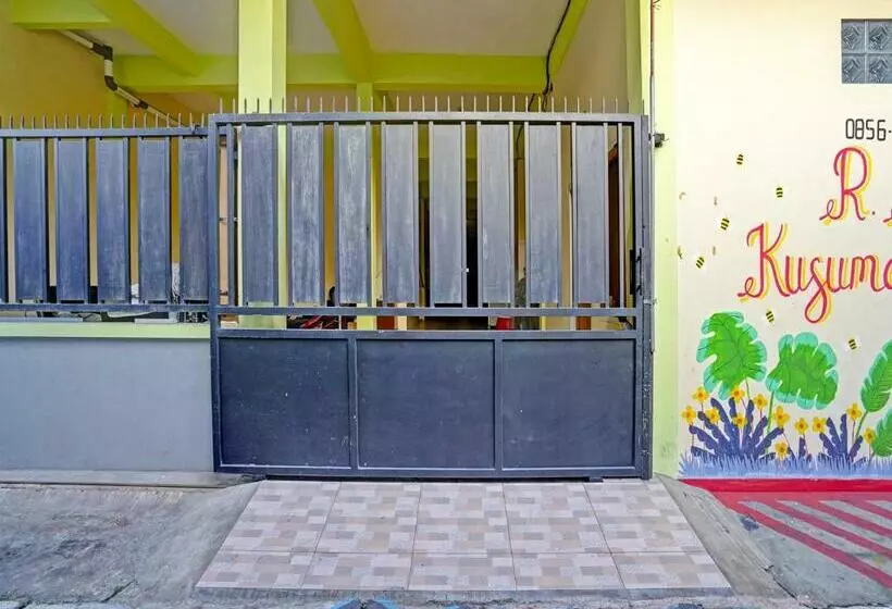 هتل Oyo 91884 Kost Kusuma Dewi