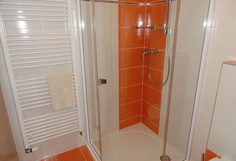 בית מלון כפרי Penzion žumberk