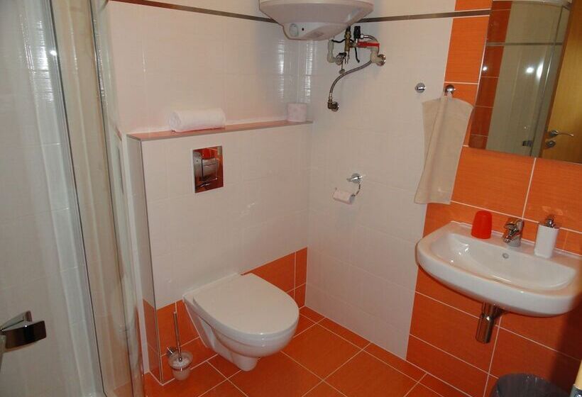 בית מלון כפרי Penzion žumberk