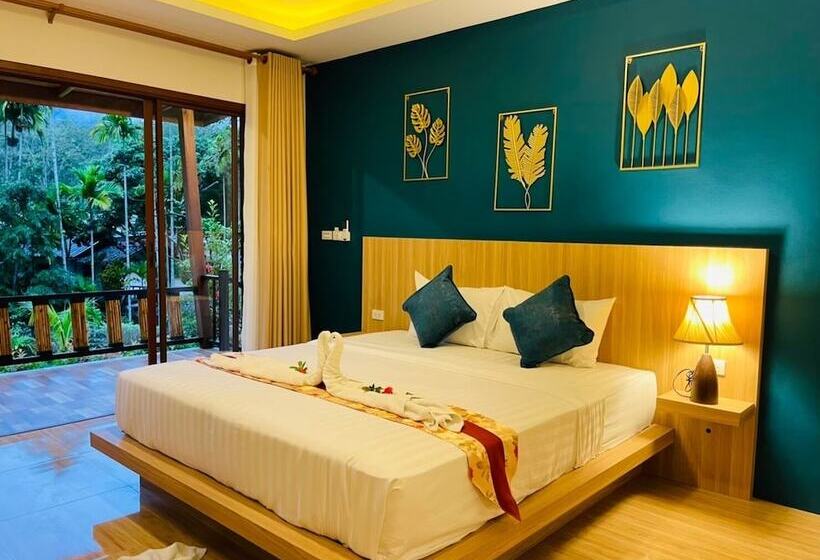 酒店 Phurin Thara Resort