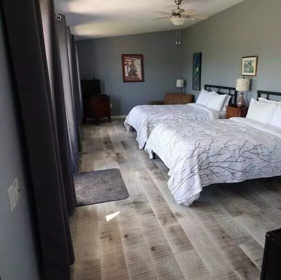 ホテル Seawind Landing Country Inn