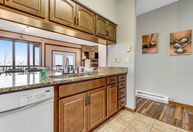 酒店 Skyleaf Villa 702