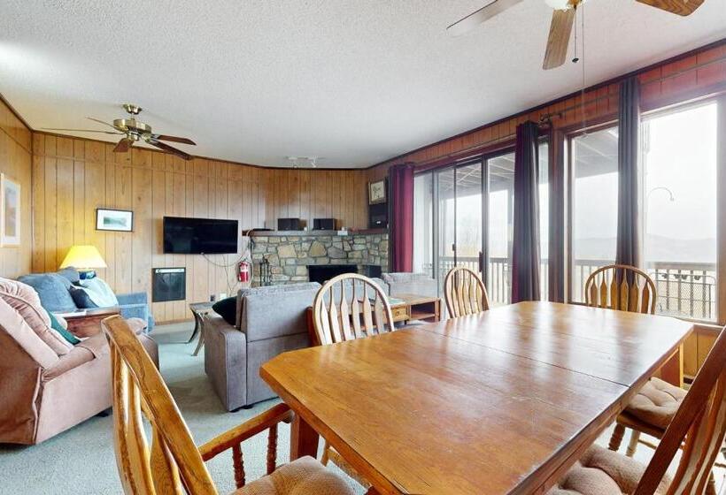 酒店 Skyleaf Villa 702