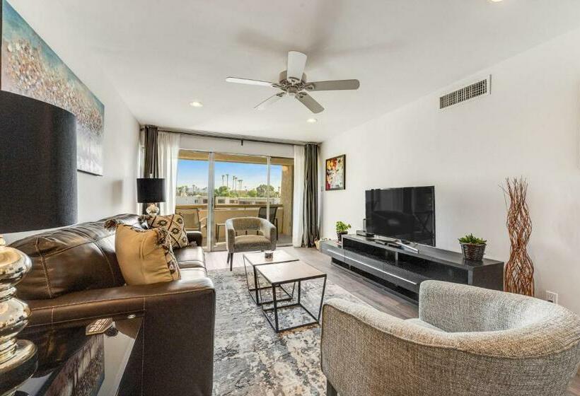 בית מלון כפרי Sunset Hideaway