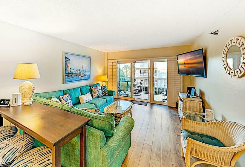 ホテル Waterview Condo Unit 204