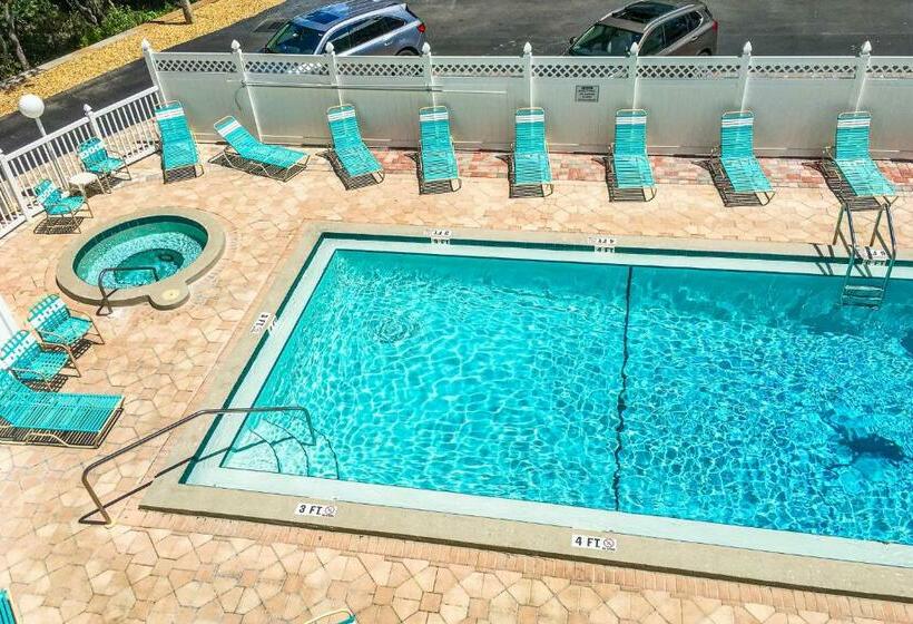 ホテル Waterview Condo Unit 204