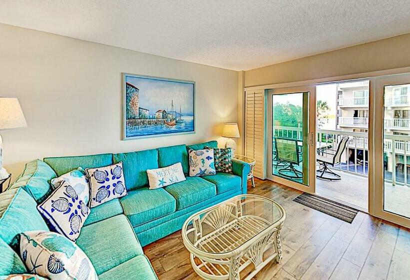 ホテル Waterview Condo Unit 204