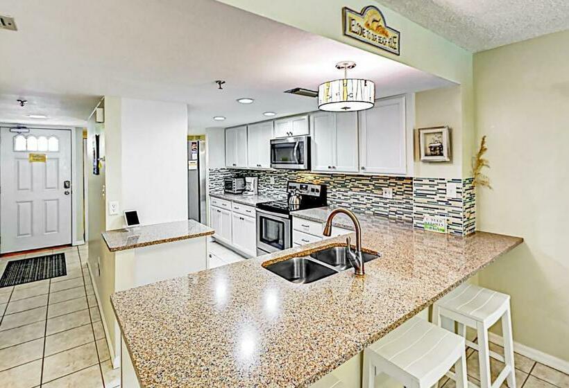 ホテル Waterview Condo Unit 204