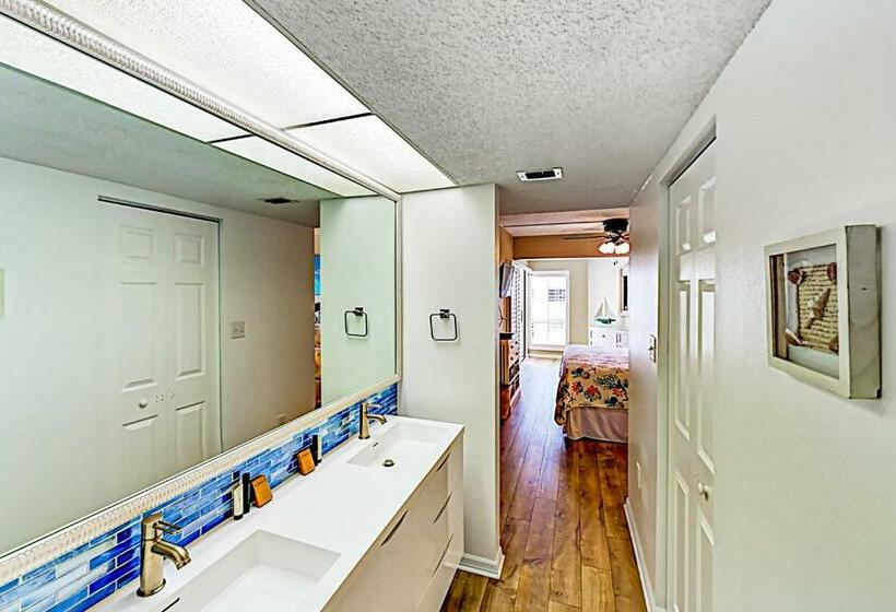 ホテル Waterview Condo Unit 204