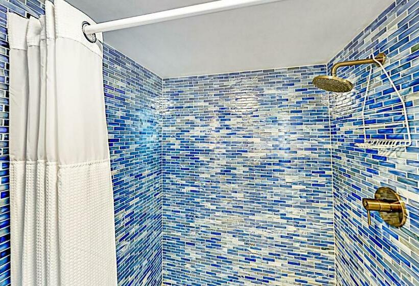 ホテル Waterview Condo Unit 204