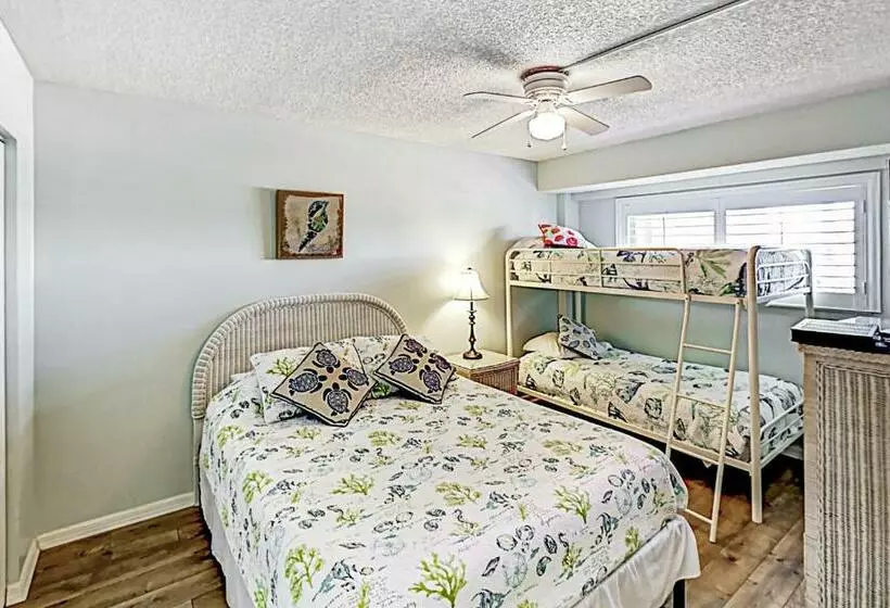 ホテル Waterview Condo Unit 204