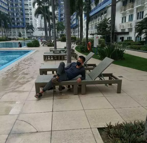 Affordable Staycation At Mall Of Asia And Near Naia Airport By Sea Residence