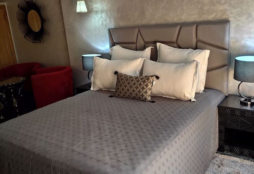 هتل Equi Palace & Spa