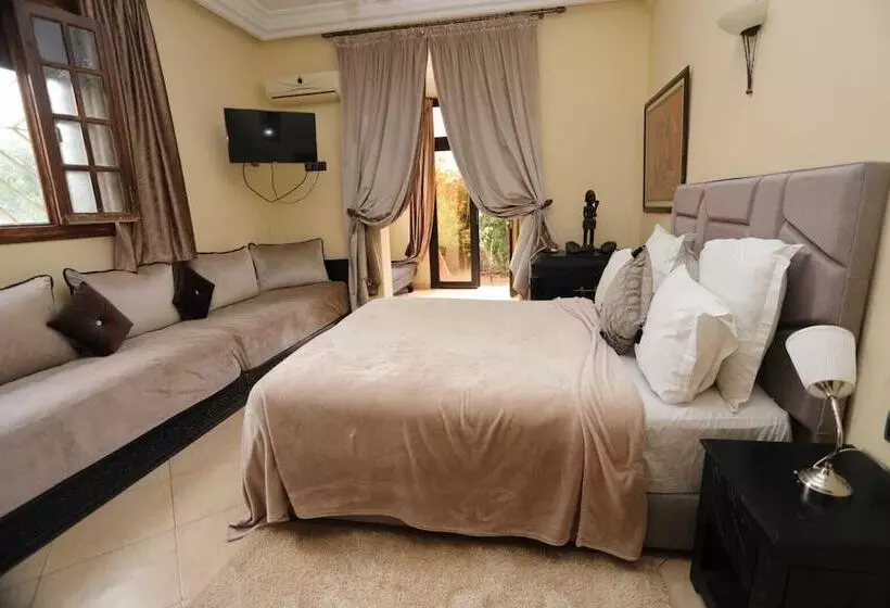 Hotelli Equi Palace & Spa