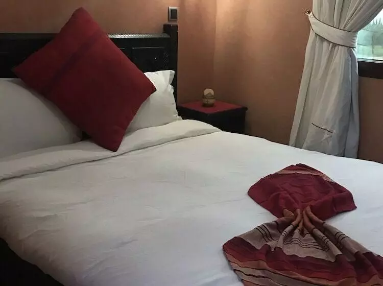 Hotelli Equi Palace & Spa