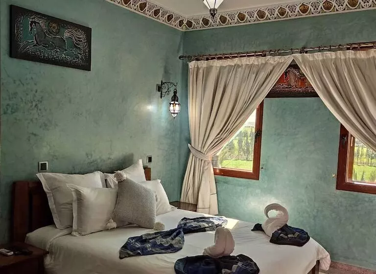 Hotelli Equi Palace & Spa