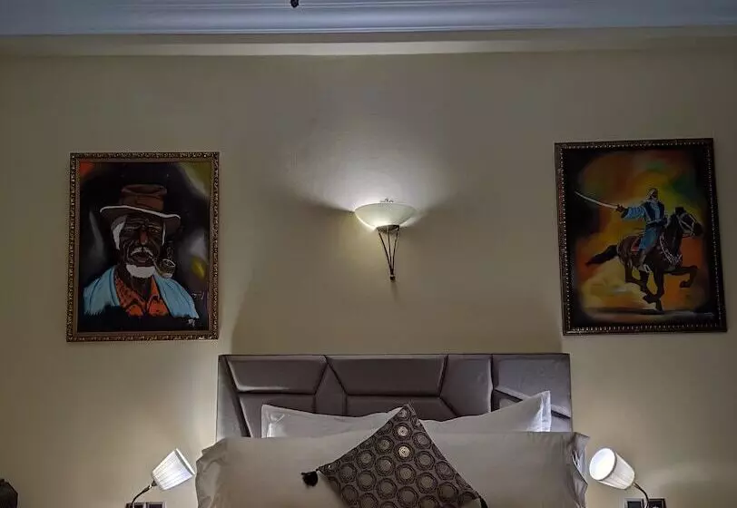 Hotelli Equi Palace & Spa