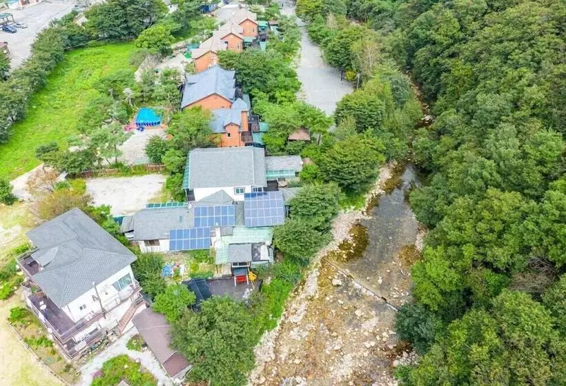 ホテル Soljiearo Pension
