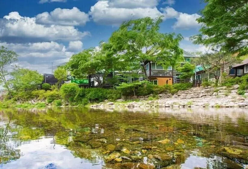ホテル Soljiearo Pension