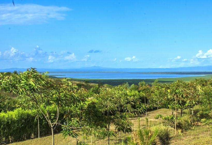 هتل Wildtracks Overland Camp