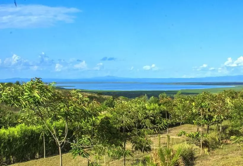 هتل Wildtracks Overland Camp