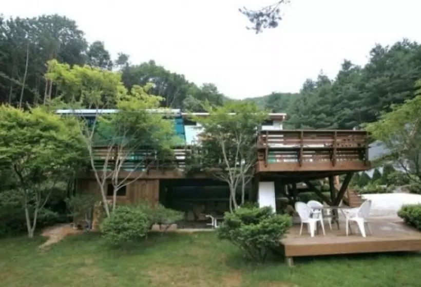 ホテル Yangpyeong Karipos Pension