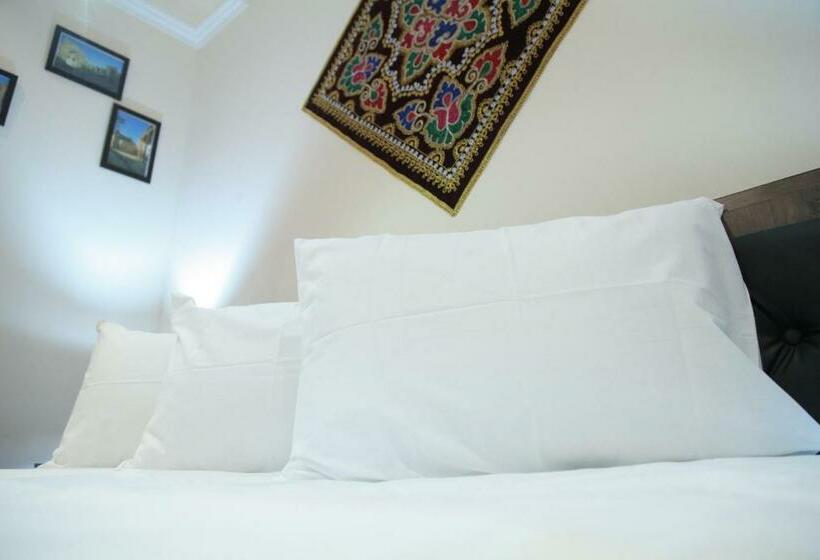 ペンション House Samandar