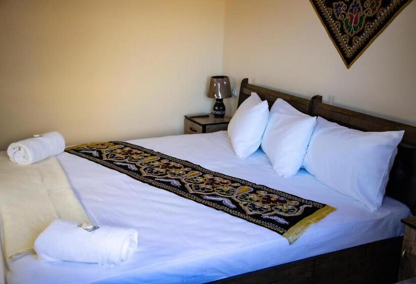 ペンション House Samandar