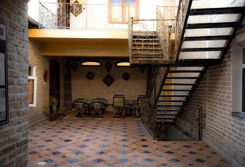 ペンション House Samandar