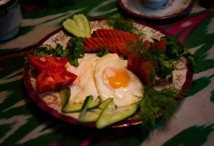 ペンション House Samandar