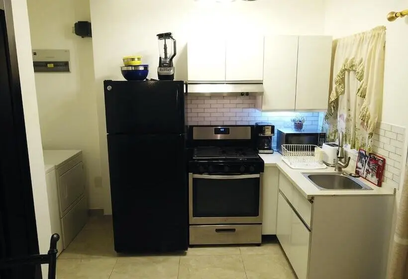 Blue Star Apartments and Hotel