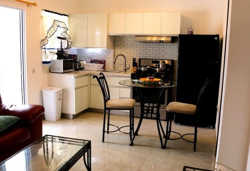Blue Star Apartments and Hotel