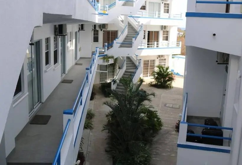 Blue Star Apartments and Hotel