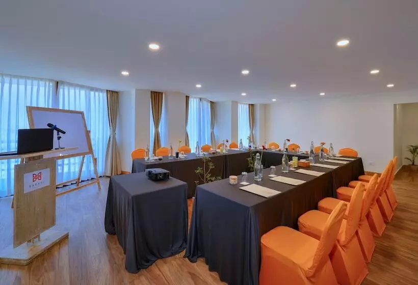 هتل Aabas Pokhara By Barahi Hospitality